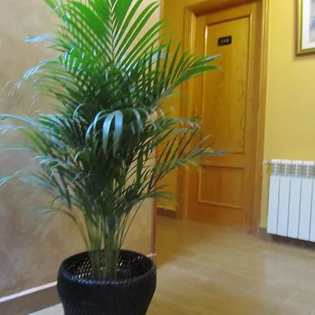 Puerta La 2* Tordesillas