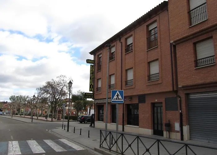 Puerta La Pensionat Tordesillas