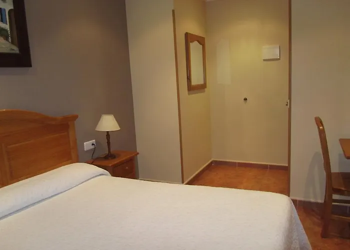 Pensión Puerta La Tordesillas