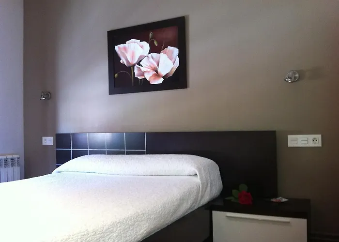 Puerta La Pensión 2*